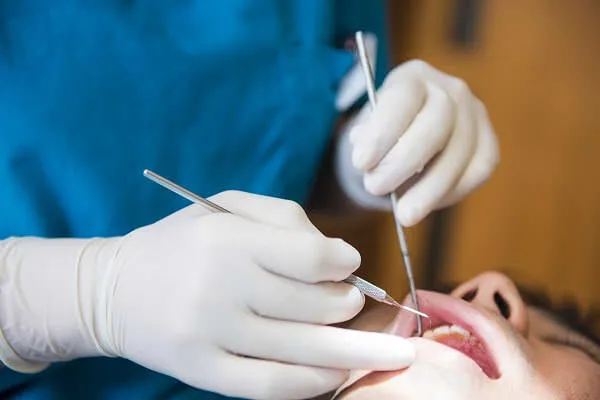 詰め物・被せ物の種類